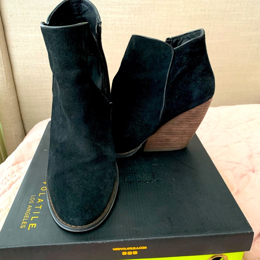 Very Volatile wedge ankle boots in black suede. Excellent condition size 10